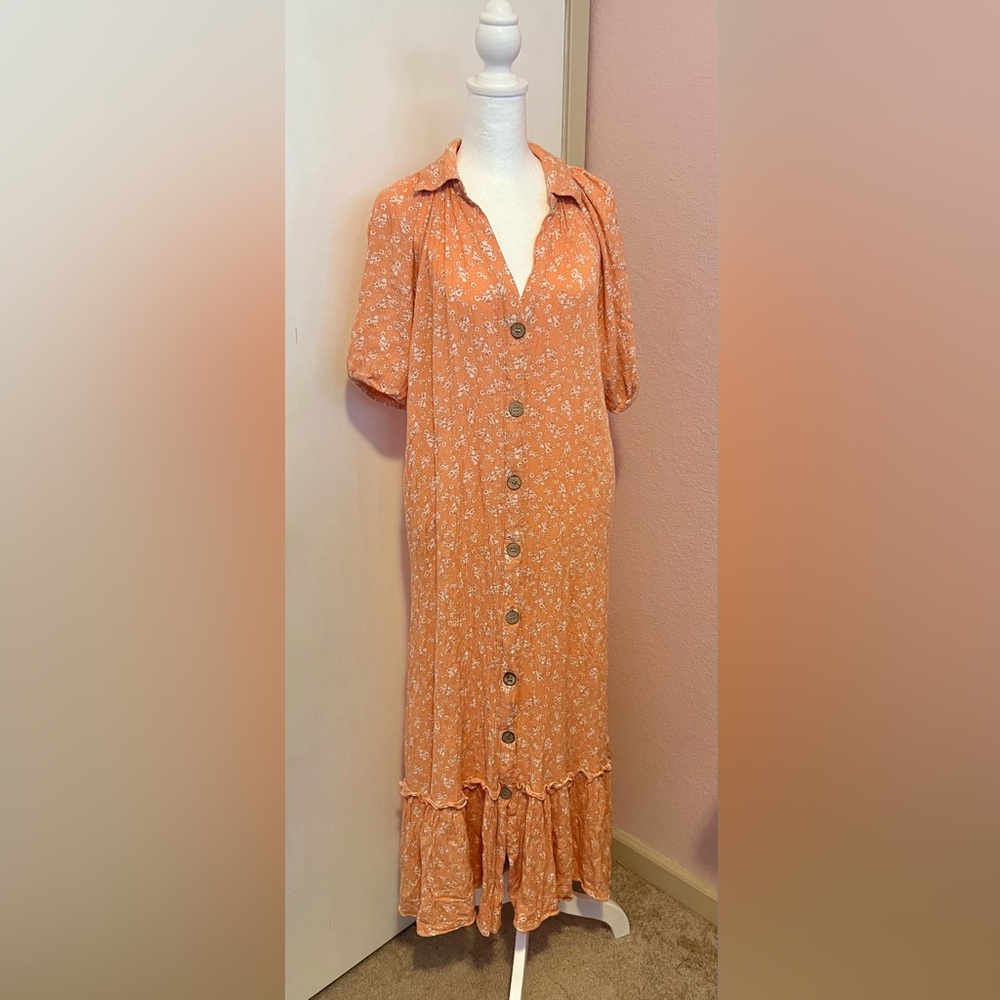 Lulu’s Peachy Floral Maxi Dress with Ruffle Hem